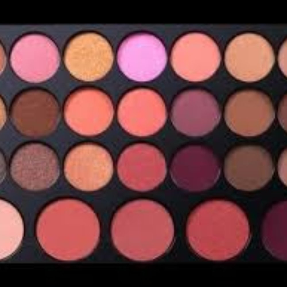 Blushed Neutrals Pallete